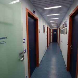 Arezzo-CORRIDOIO-AREA-CLINICA