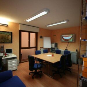 Arezzo-Sala-biblioteca-riunioni-corsi-rest-room